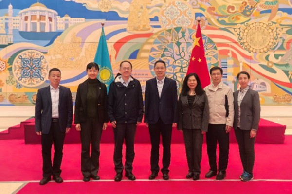 1745909451018074013.jpg 贾文键校长率团访问中亚三国3.jpg